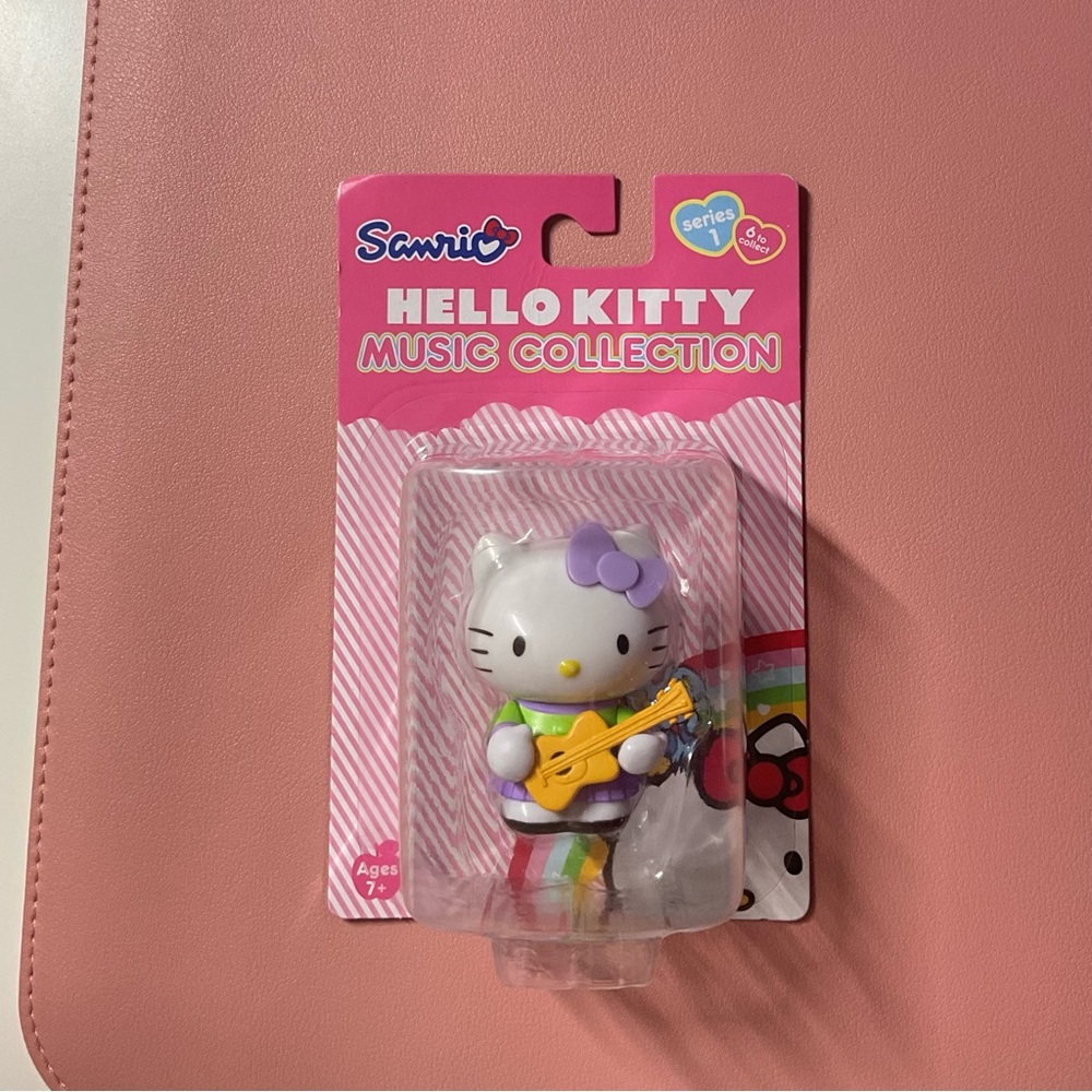 Hello Kitty Guitar Figure